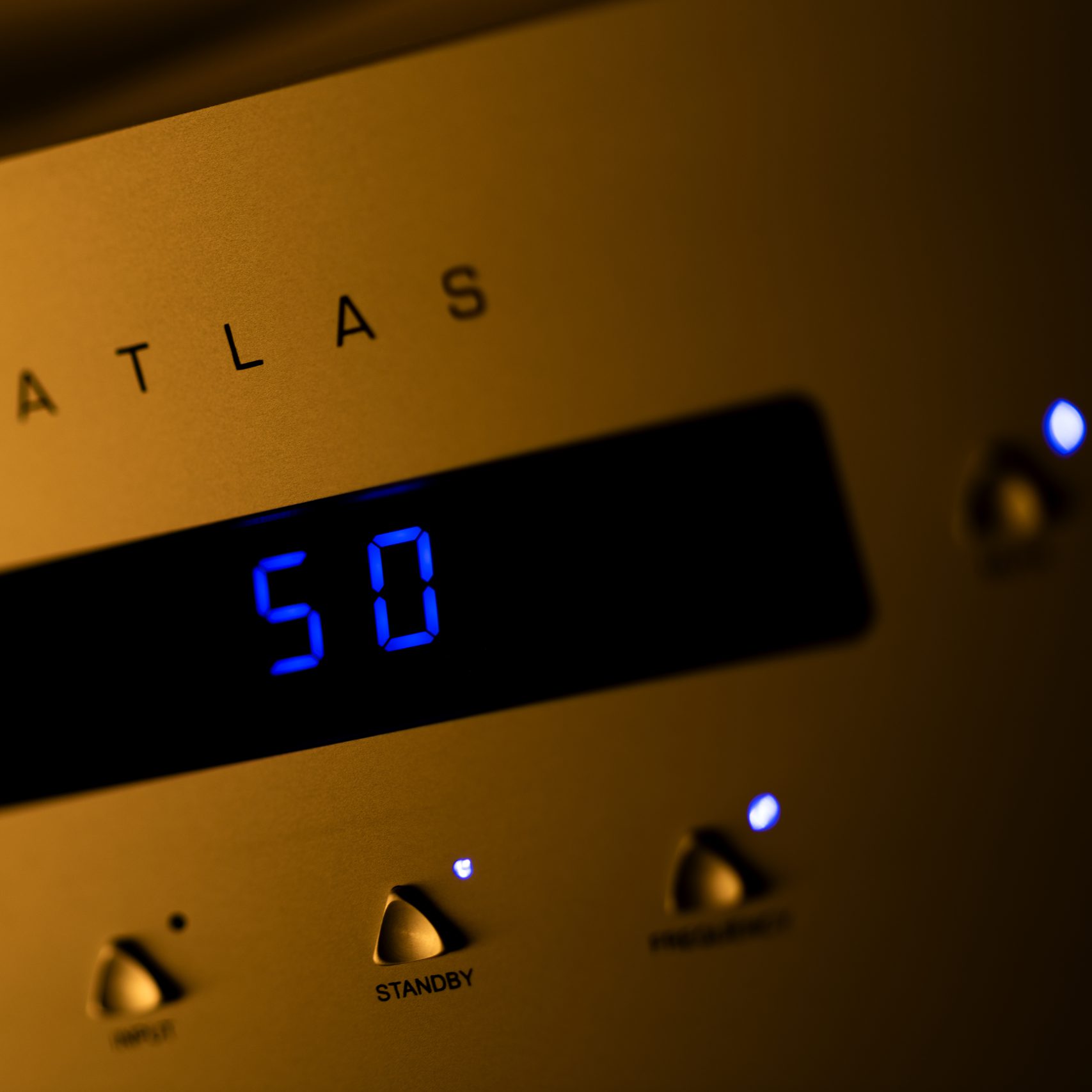 Aesthetix_AtlasEclipse_Silver_Architectural-2