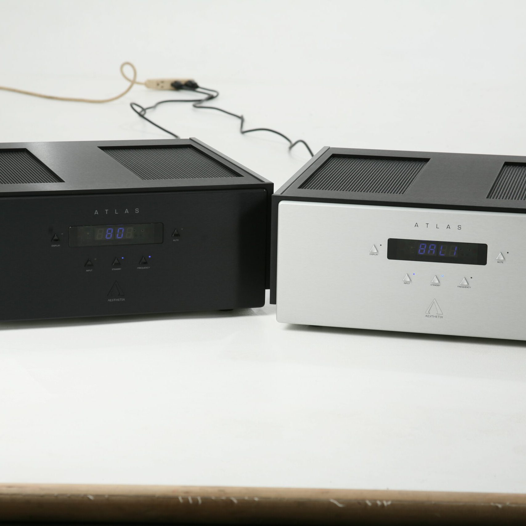 Aesthetix_Atlas_BlackSilverPair