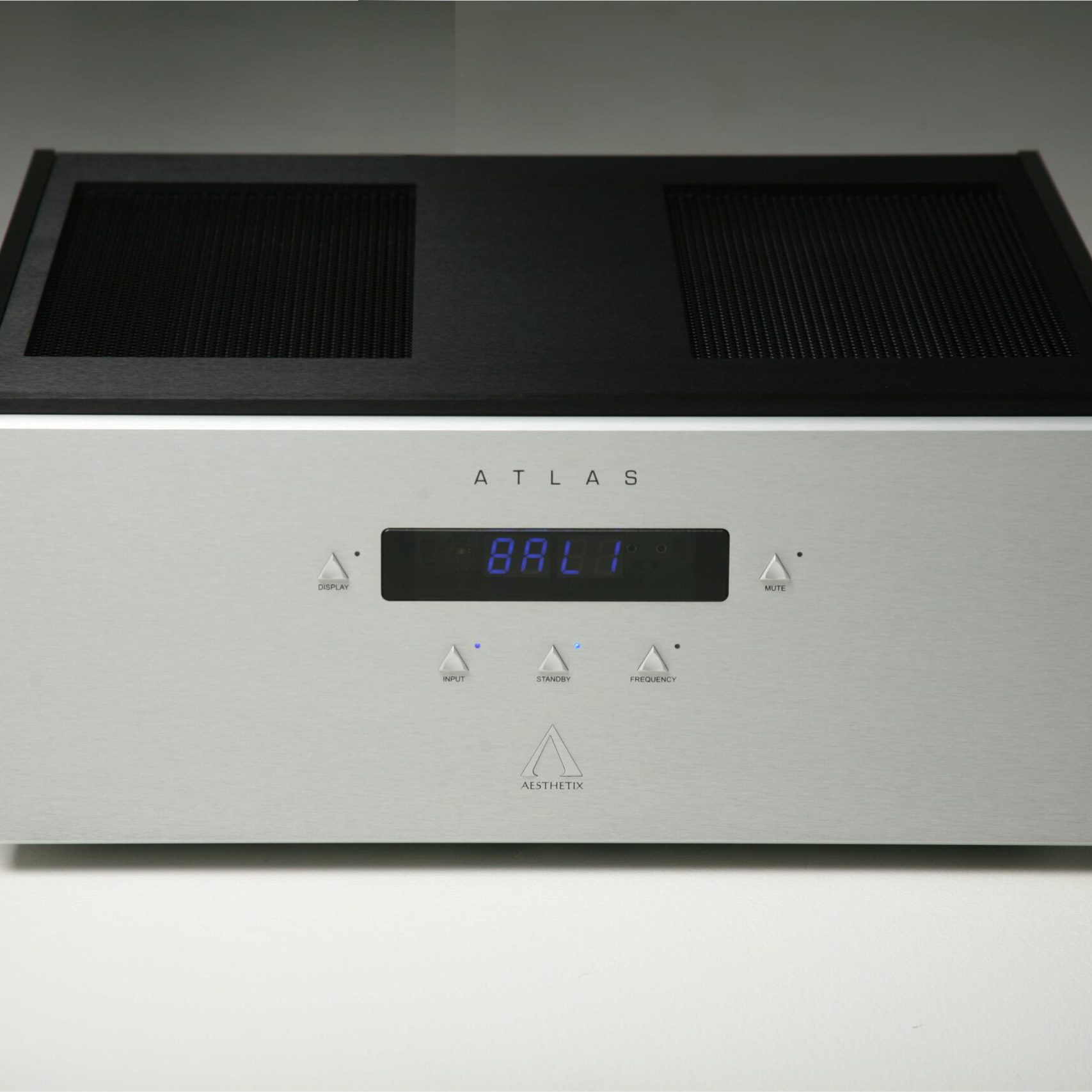 Aesthetix_Atlas_Silver4