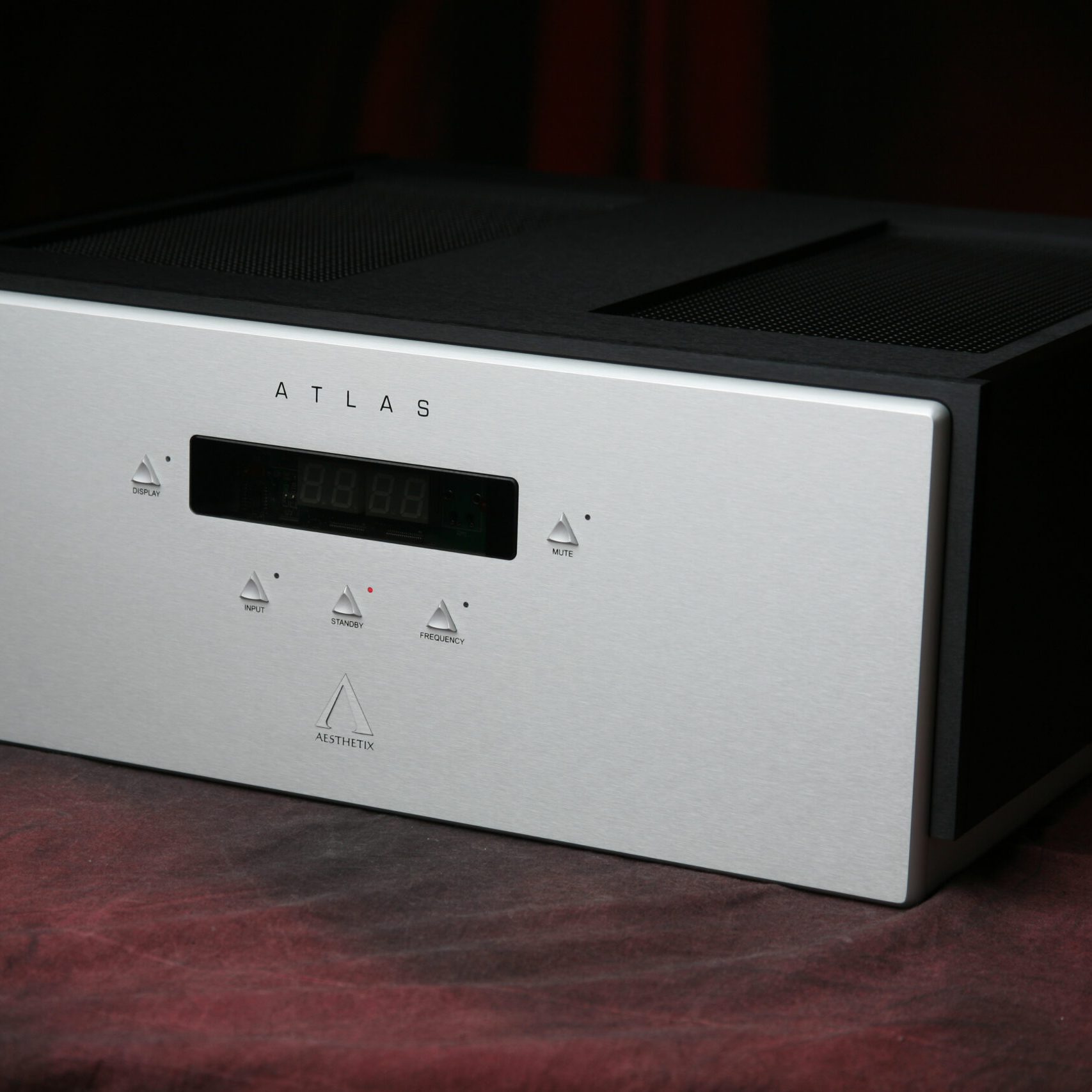 Aesthetix_Atlas_Silver5