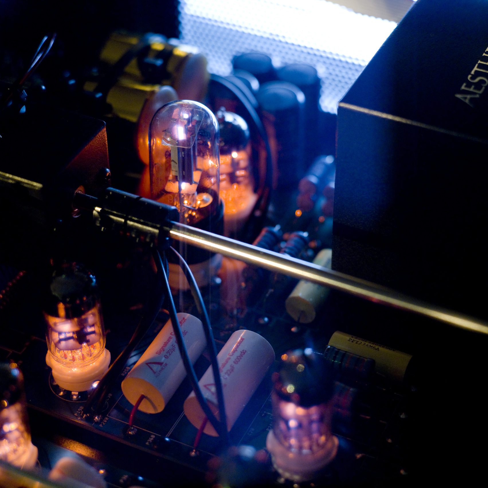 Aesthetix_CallistoEclipse_TubeGlow