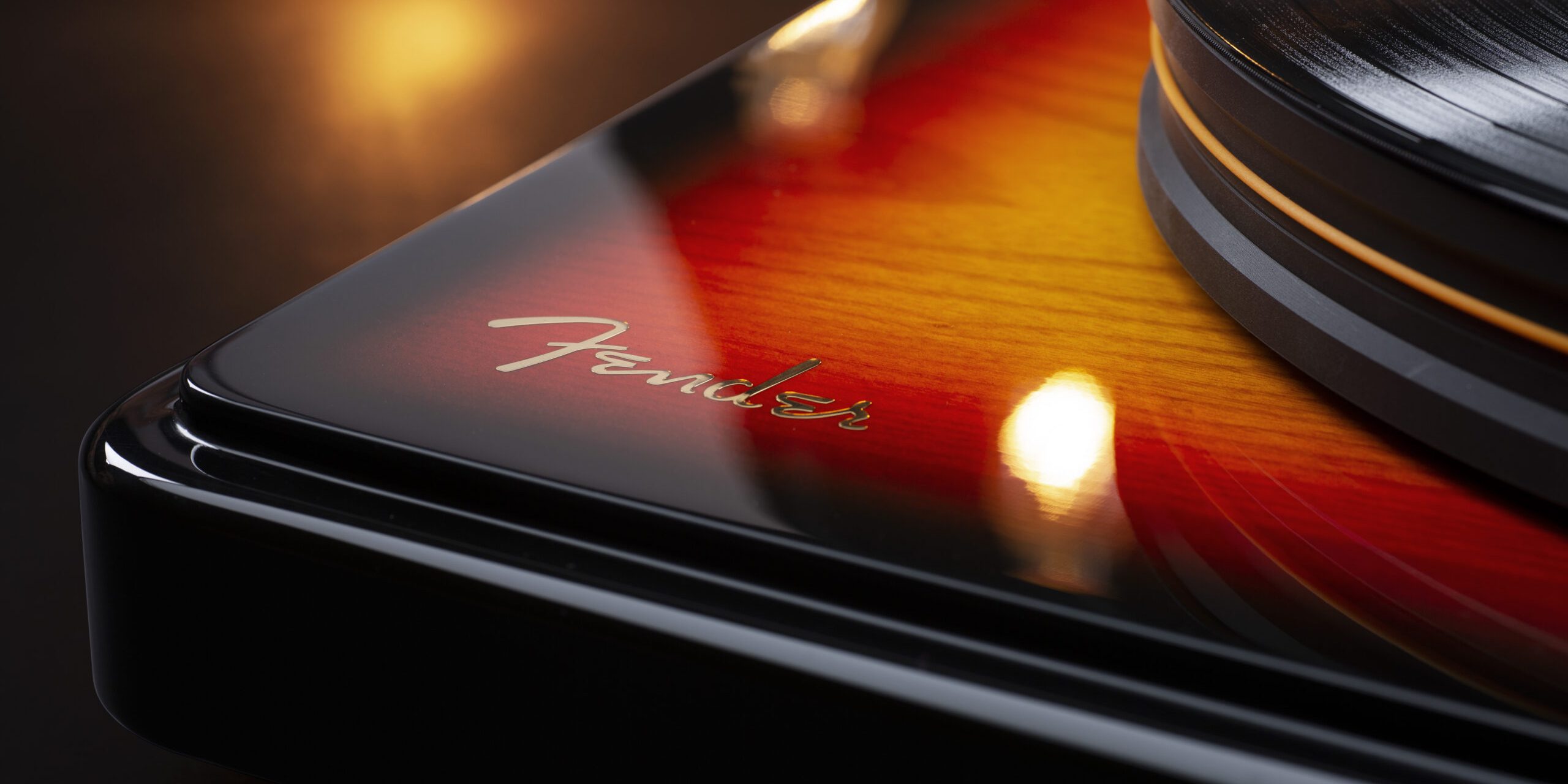MoFi_Electronics_Fender_PrecisionDeck_Sunburst_Detail_Logo_Lights