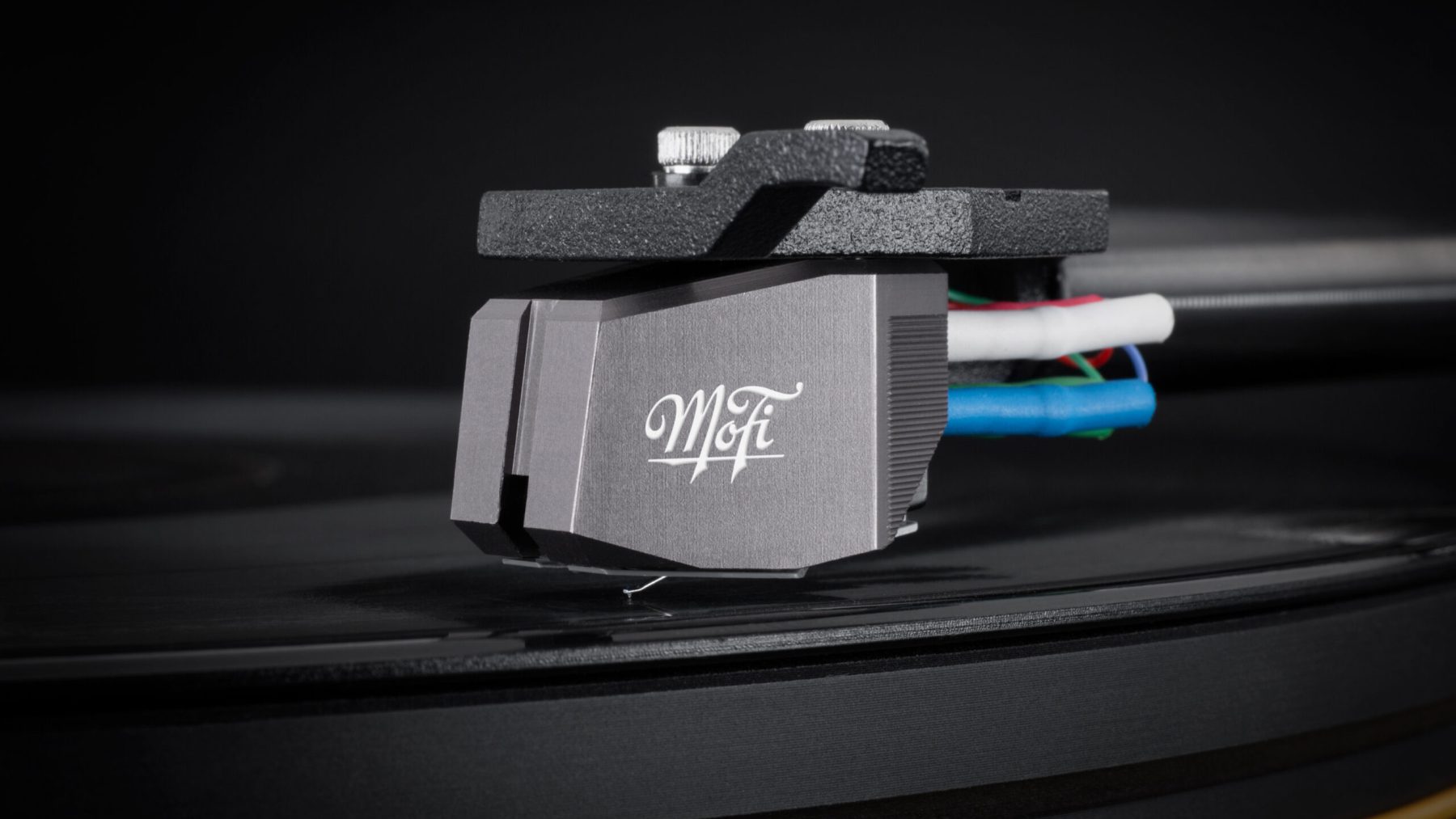 MoFi_Electronics_MasterTracker_Phono_Cartridge_Detail_1