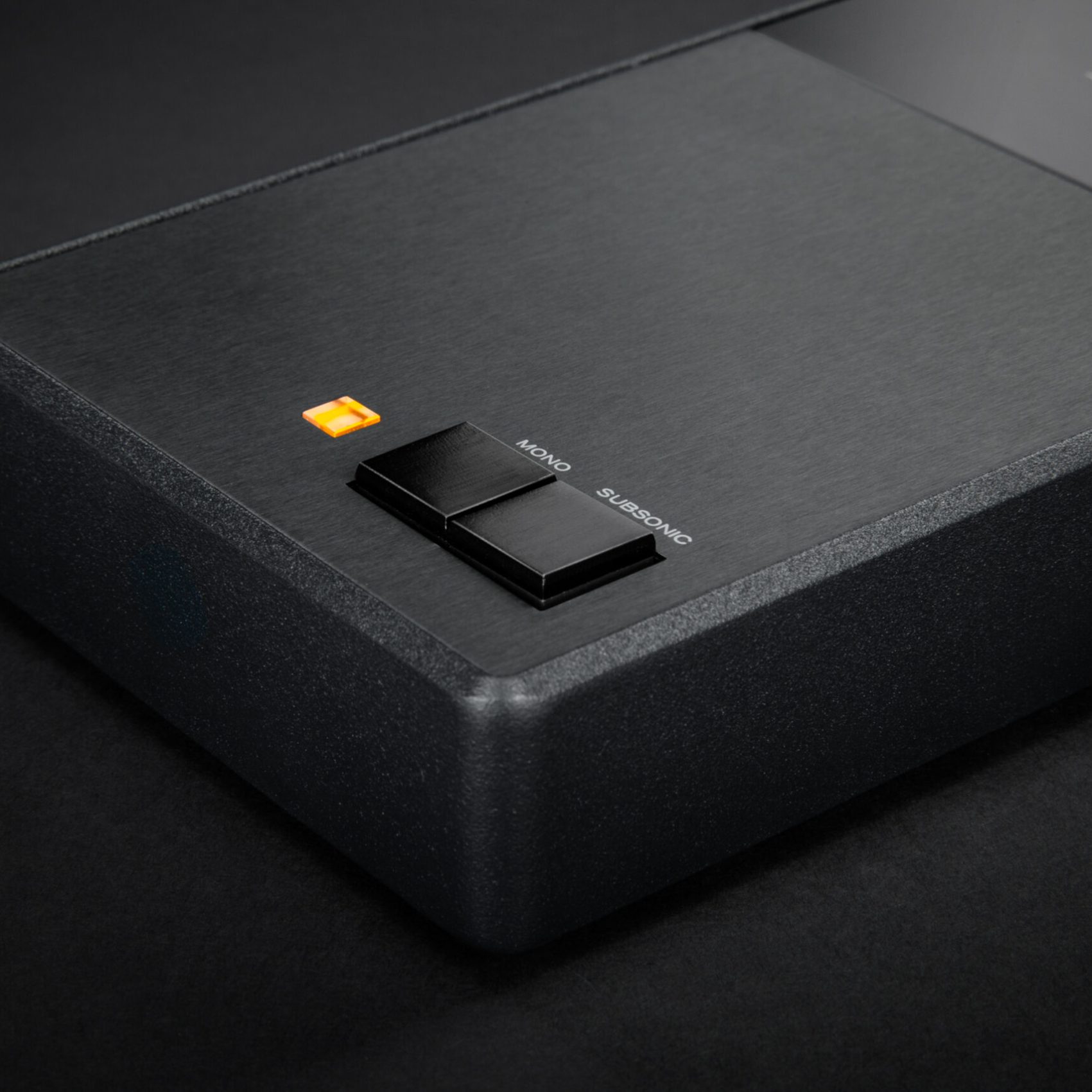 MoFi_Electronics_StudioPhono_Detail_1