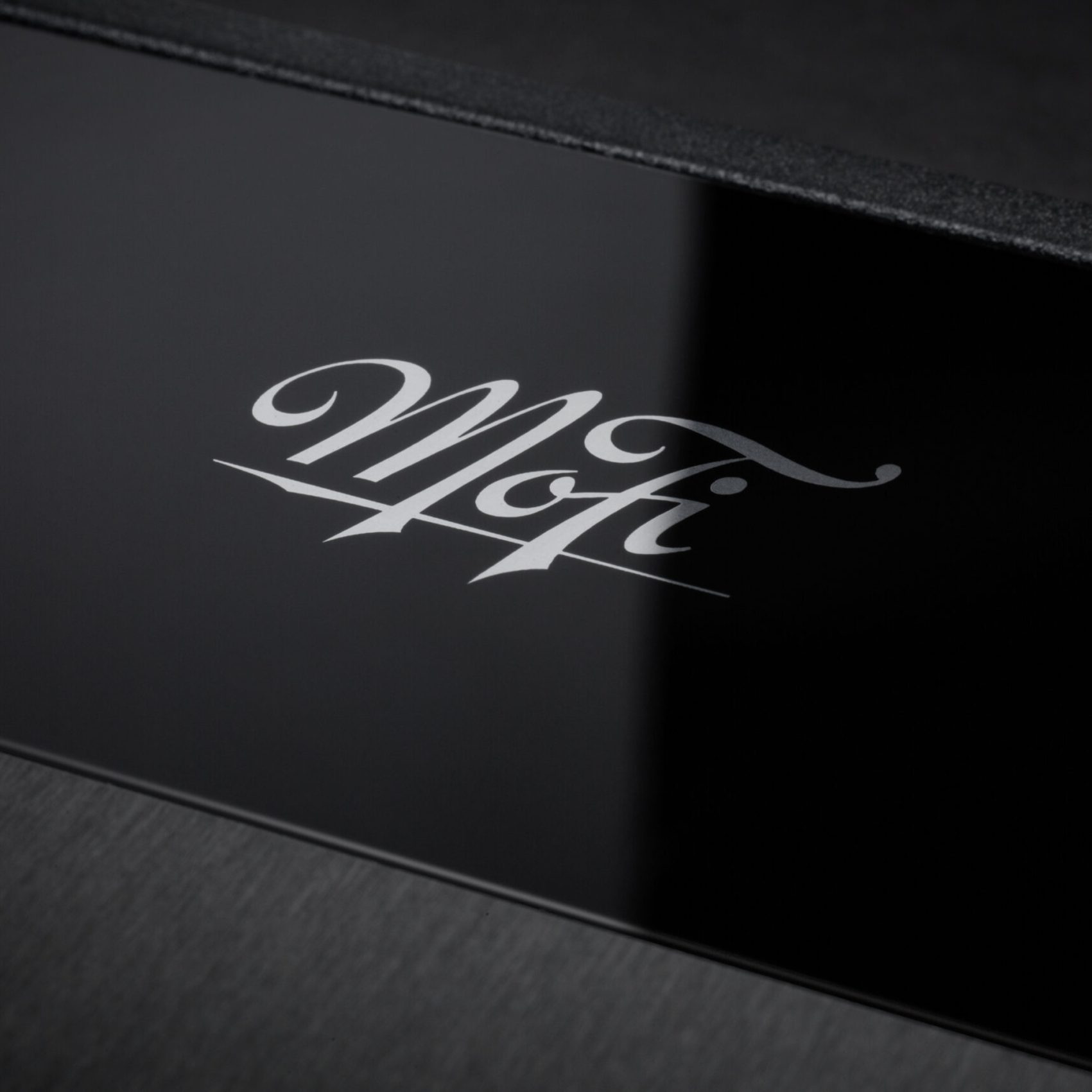 MoFi_Electronics_StudioPhono_Detail_2