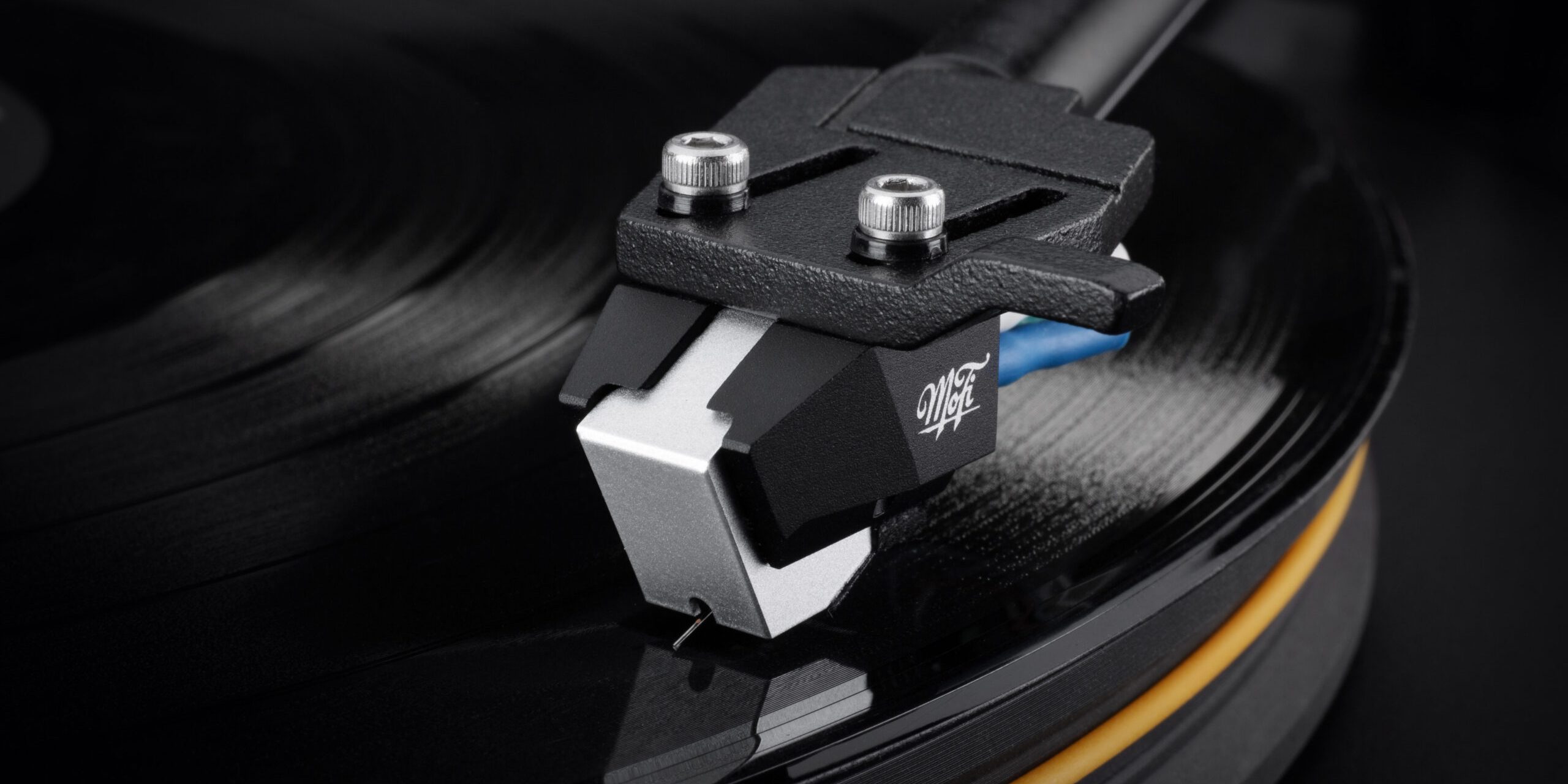 MoFi_Electronics_StudioSilver_MC_Cartridge_Detail_01