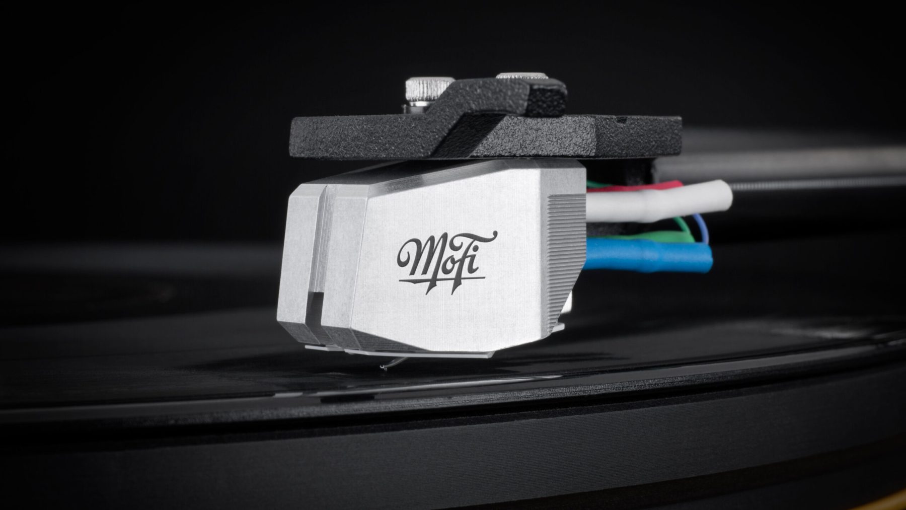 MoFi_Electronics_UltraTracker_Phono_Cartridge_Detail_1