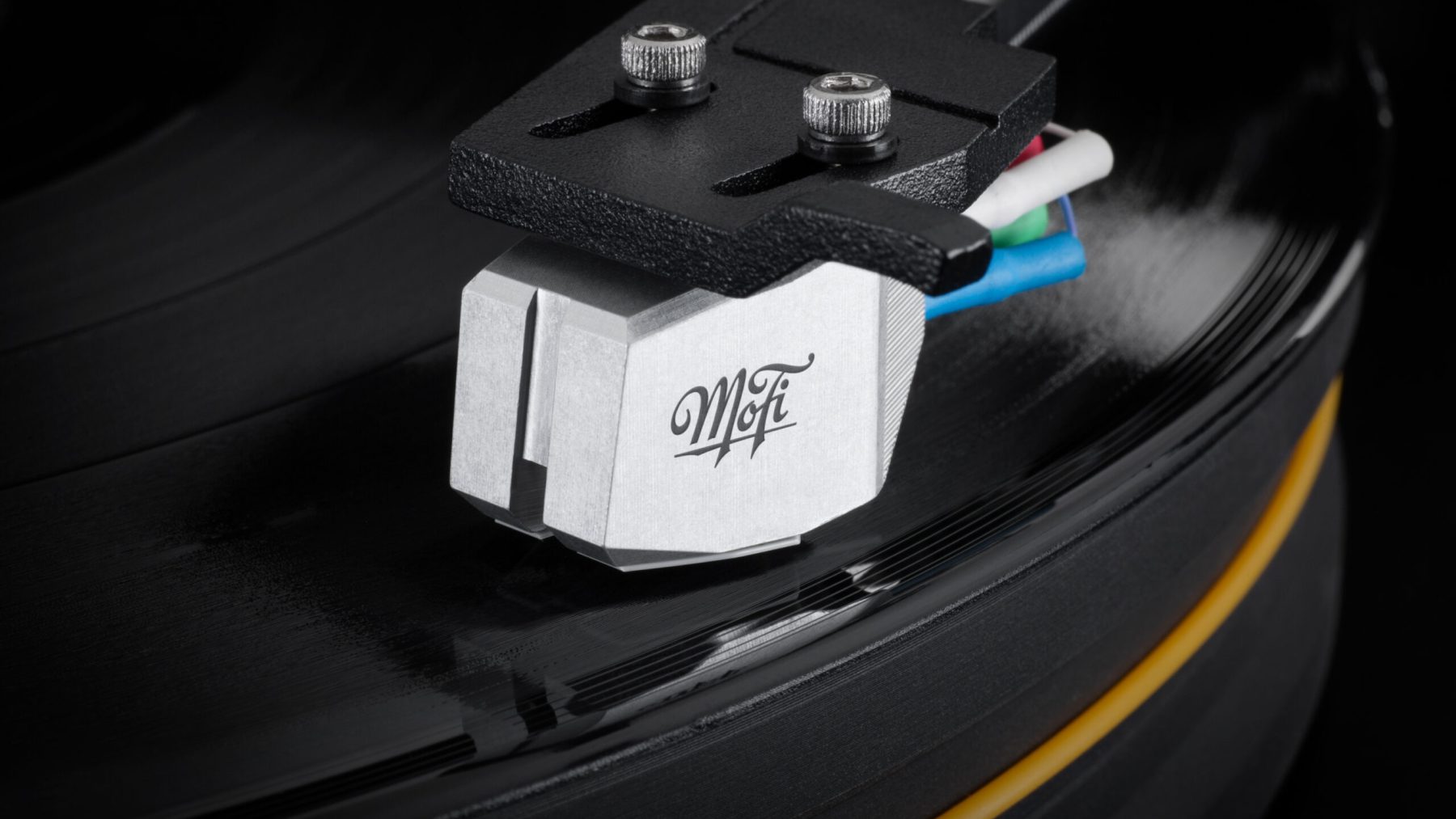 MoFi_Electronics_UltraTracker_Phono_Cartridge_Detail_2