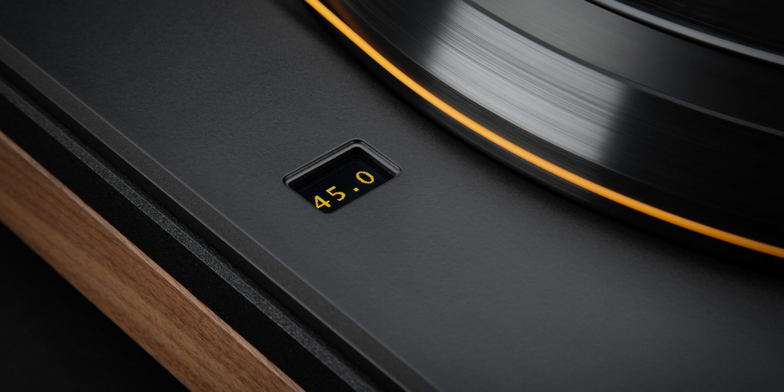 MoFi_MasterDeck_Turntable_Detail_02_SpeedWindow