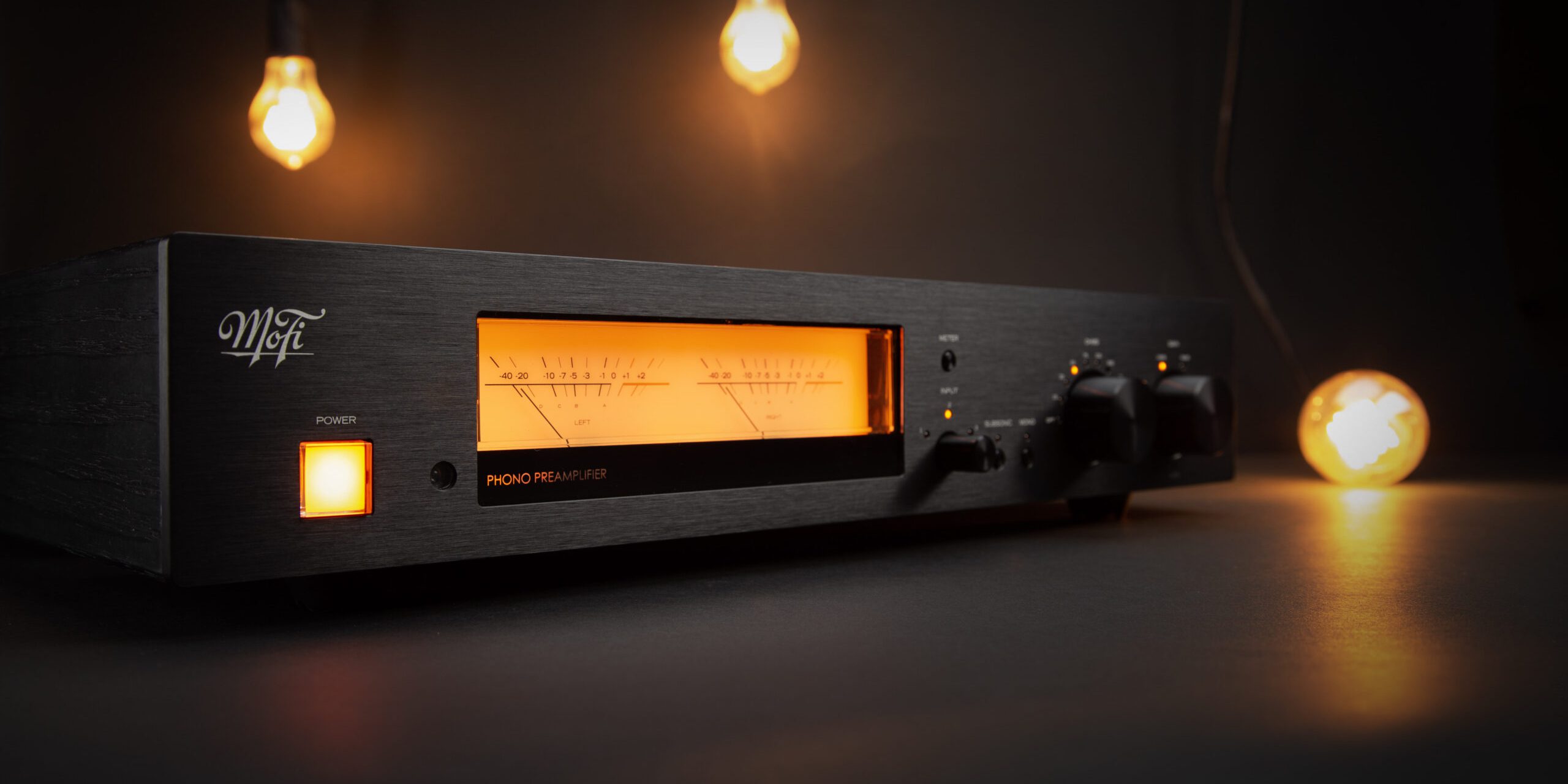 MoFi_MasterPhono_Phono_Preamp_Black_Detail