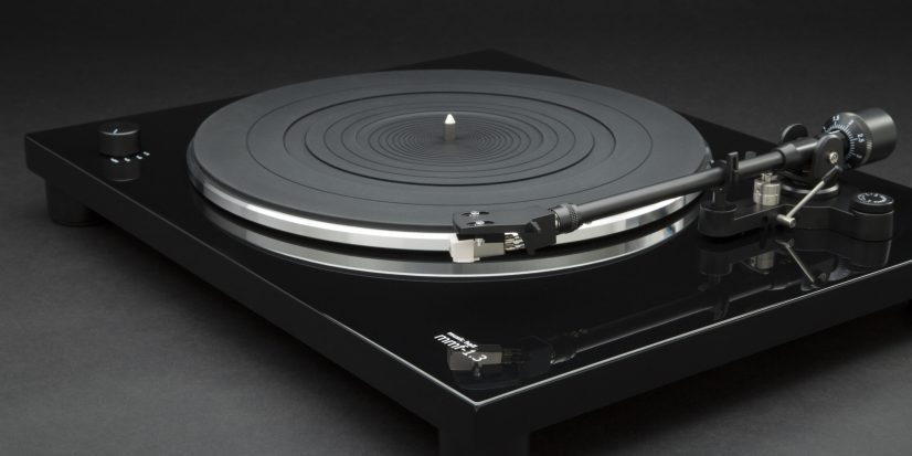 Music_Hall_MMF_1_3_Turntable_Black_Detail