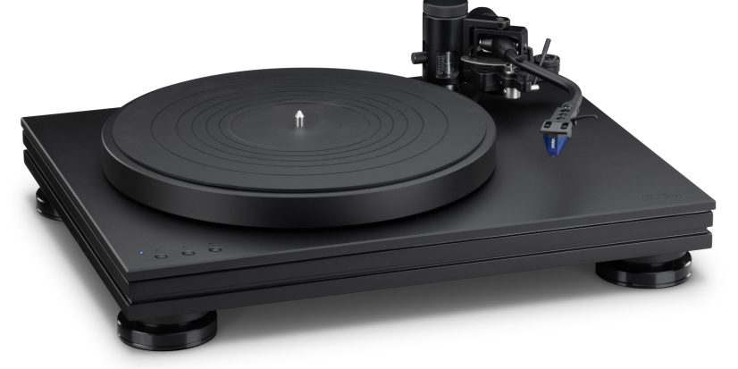 Music_Hall_Stealth_Turntable_Angle_Right