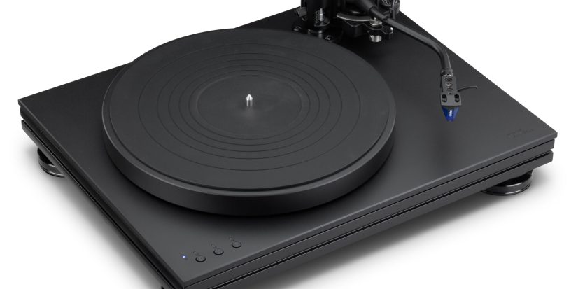 Music_Hall_Stealth_Turntable_Angle_Right_High