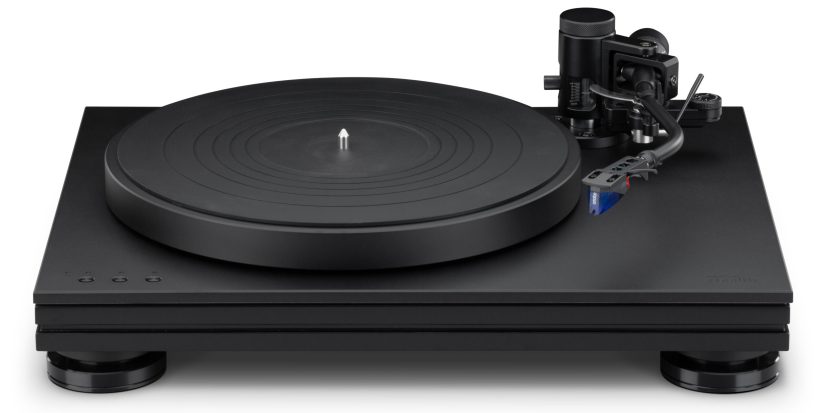 Music_Hall_Stealth_Turntable_Front_Platter